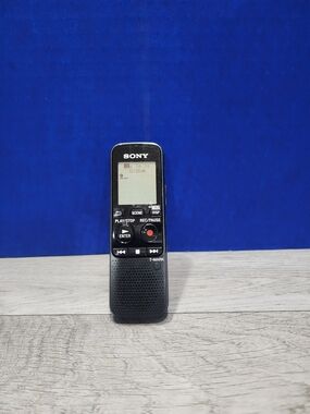 Sony ICD-PX333 4GB Battery Operated Digital Voice Recorder w\ 16GB Micro SD Card